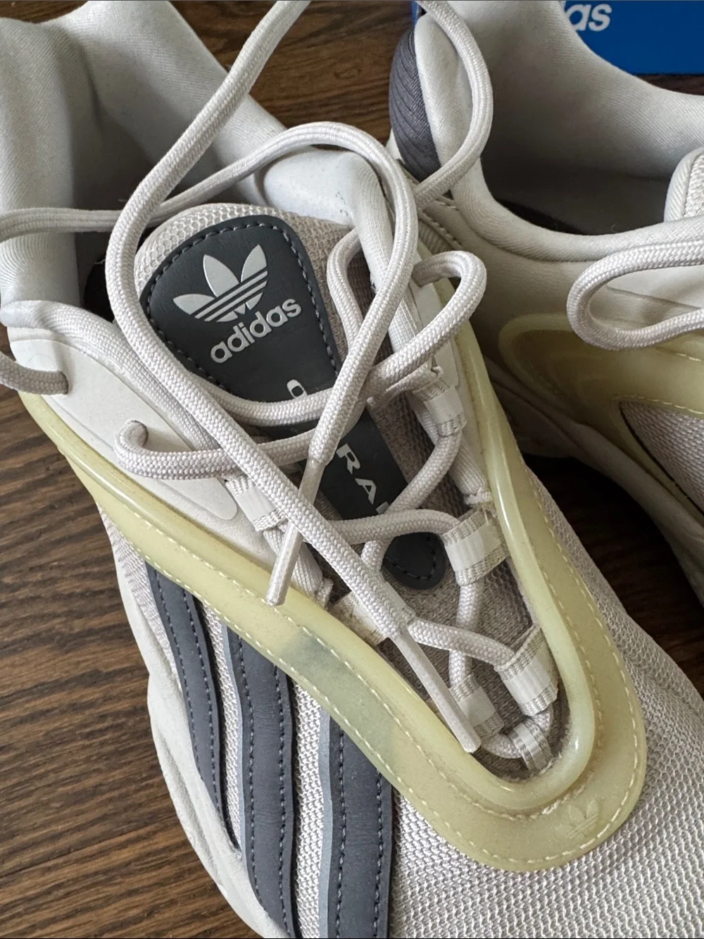 adidas Oztral sneakers. Cream & Gray size US 9